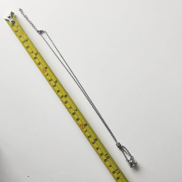 Classic vintage antique silver basket necklace with a small silver chain - Picture 6 of 7